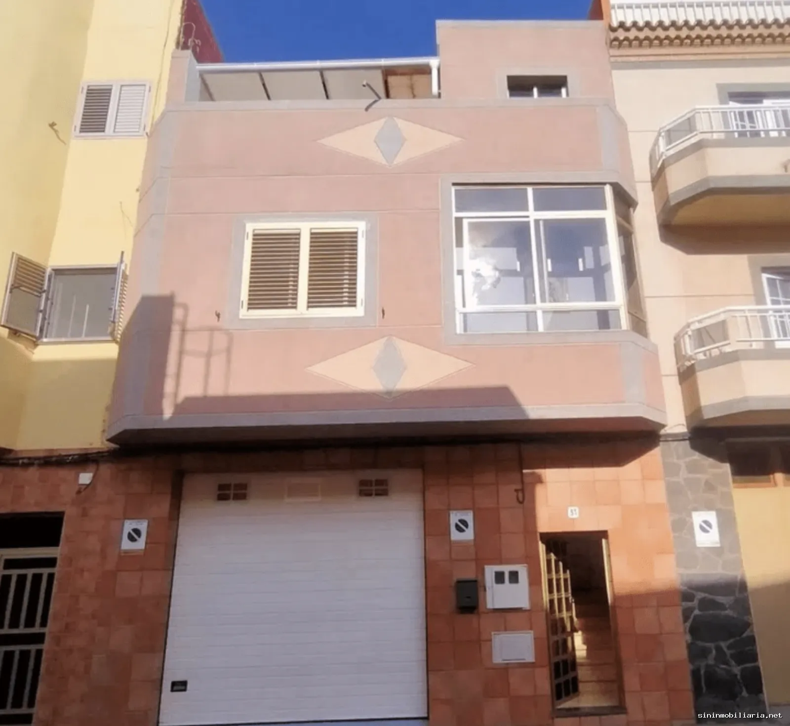 Adosado de 3 plantas en Telde, Gran Canaria
