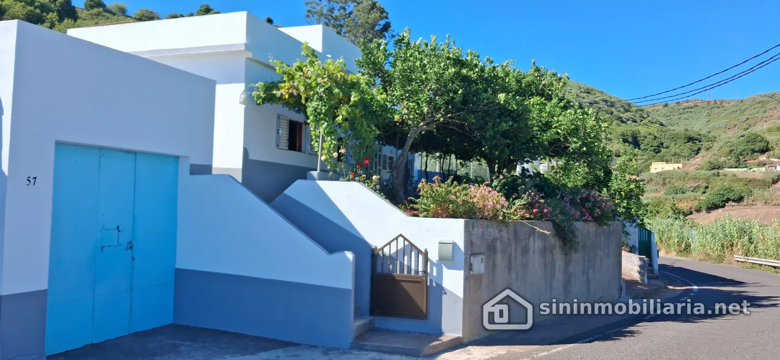 Casa y Terrenos en Santa María de Guía – Gran Canaria - 100% HABITABLE DESDE YA - RECIEN SANEADA Y PINTADA!!!!