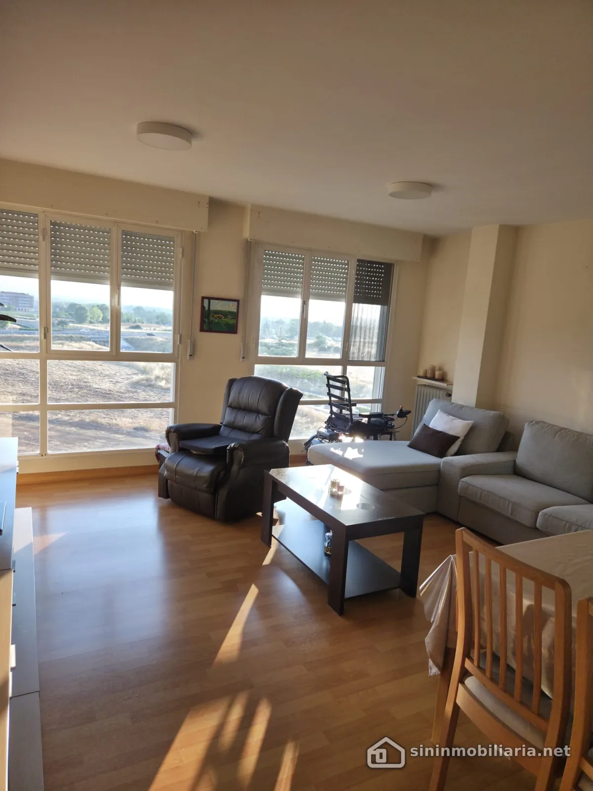 Piso de 4 habitaciones en Calle Olivares