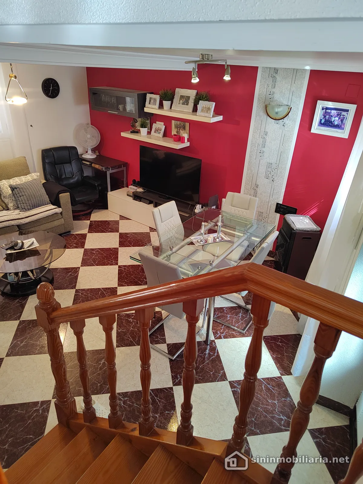Preciosa casa, para entrar a vivir solo a 6 km. del centro de Burgos
